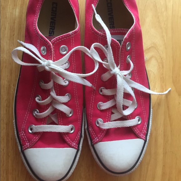 pink women's converse sneakers